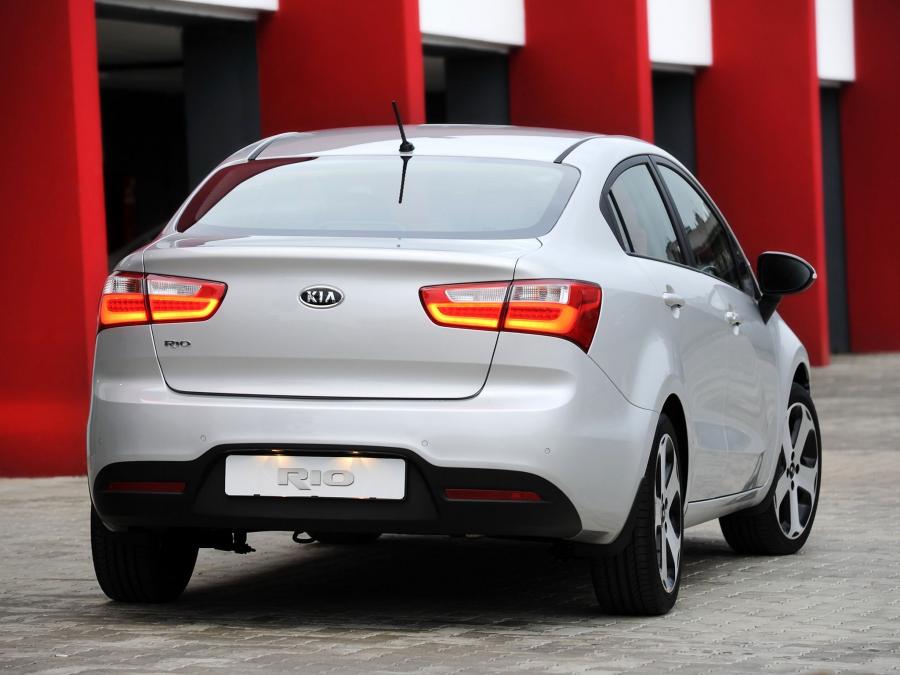  Kia Rio Sedan 2012 года  (ZA) (фото 15 из 23)